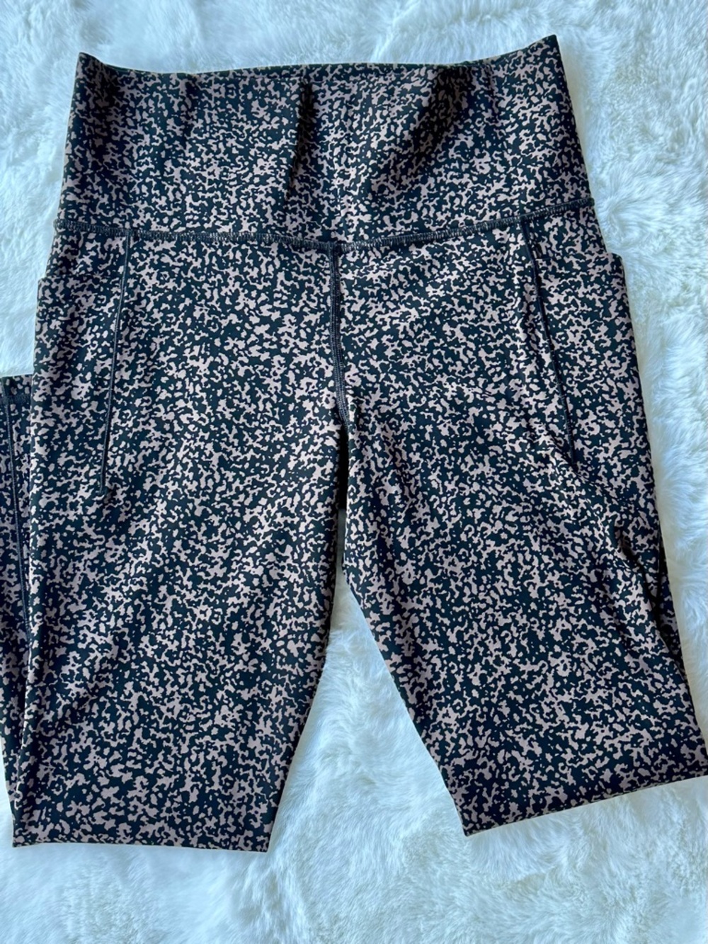 Athleta Black Brown Animal Gravel Salutation Stash Pocket Leggings - Medium